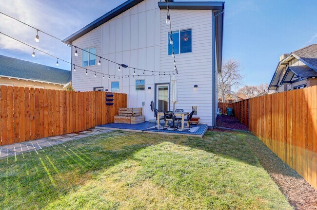 Building Photo - $4,145.95 - 3 Bed, 2.5 Bath Townhome In Denver with Central AC and Outdoor Space!