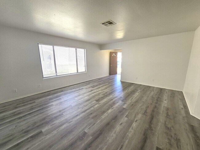 Building Photo - 2 Story 4 Bedroom House Just painted and n...