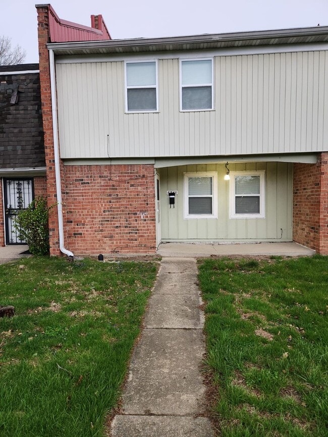 Building Photo - 6340 Commons Dr