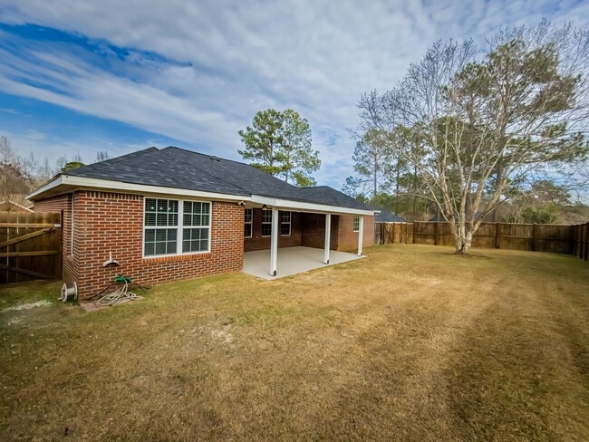 Building Photo - 105 Cypress Ridge Rd
