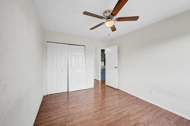 Building Photo - $940.95 with Half Off the first month's rent, 1 Bed, 1 Bath, Condo in Denver with Cozy Fireplace!