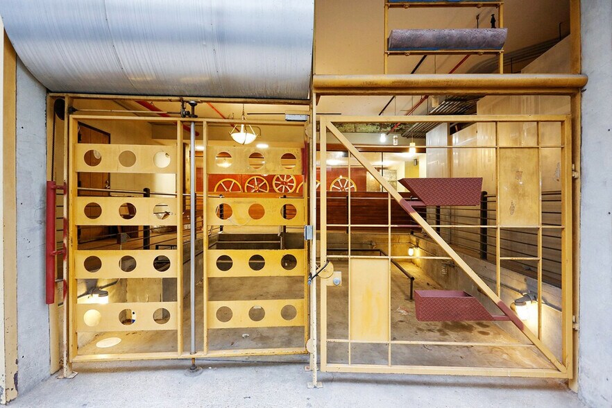 Building Photo - 1039 Constance St