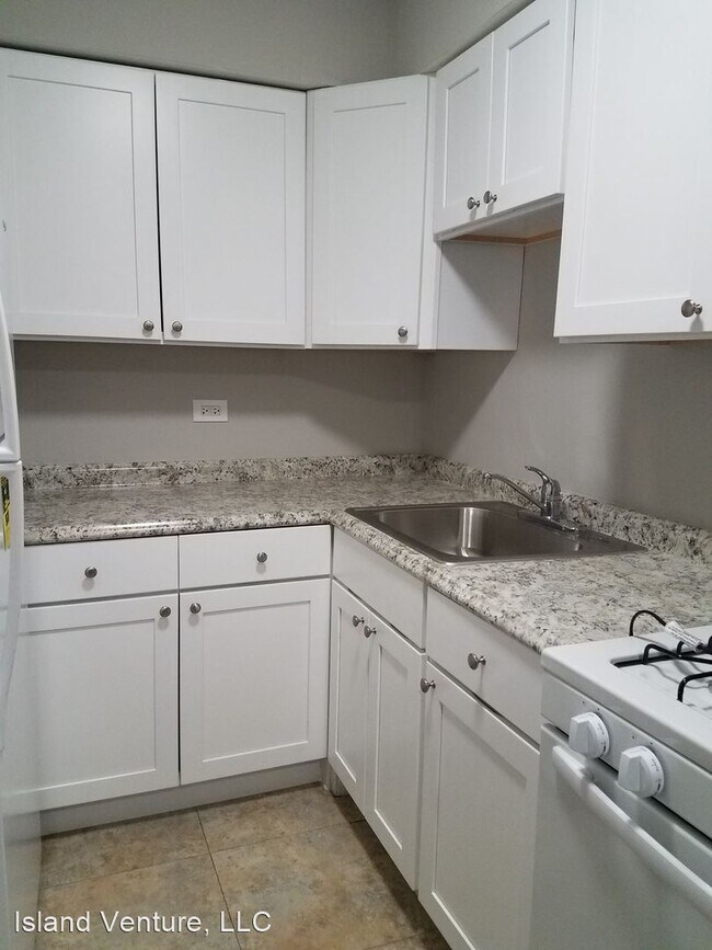 Building Photo - 2251 Burr Oak Ave