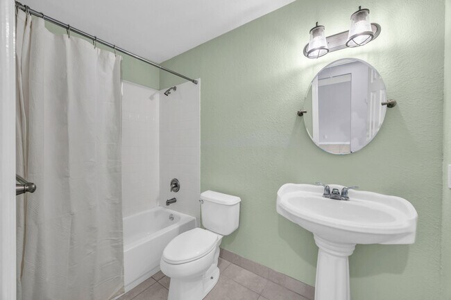 Building Photo - 3865 Vancott Cir