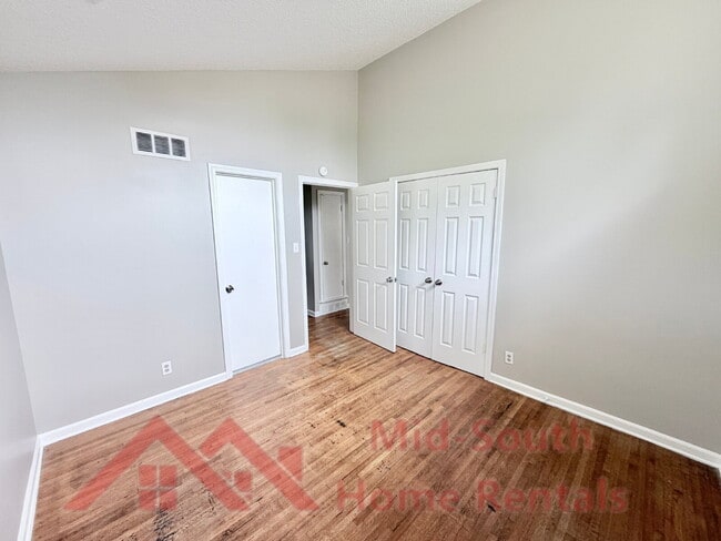 Building Photo - 480 Whiteville Ave