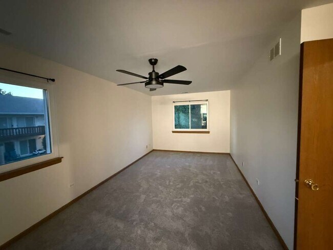 Building Photo - 320 Newport Ln