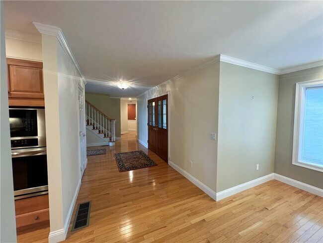 Building Photo - 39 Eagle Dr