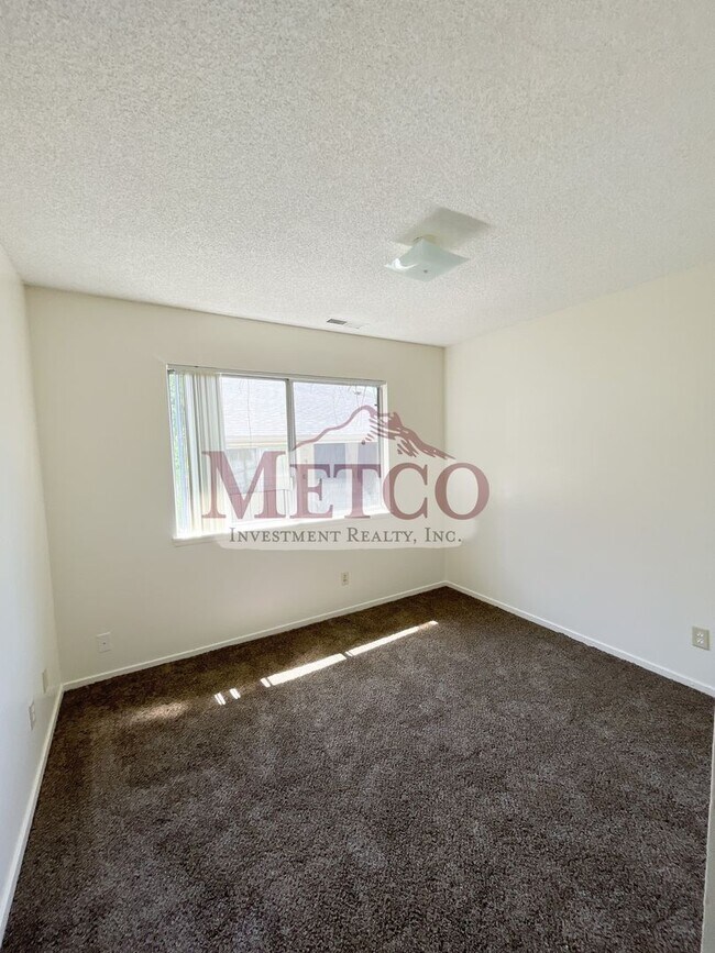 Building Photo - 175 G St