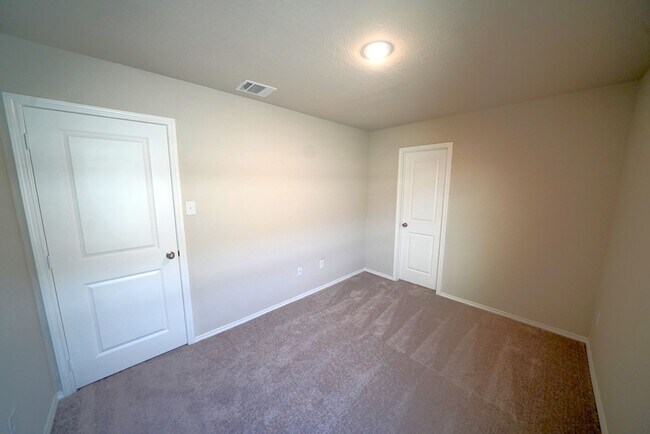 Building Photo - Brand New Duplex Rental Now Available in Converse, TX! Realtor Commission: $600