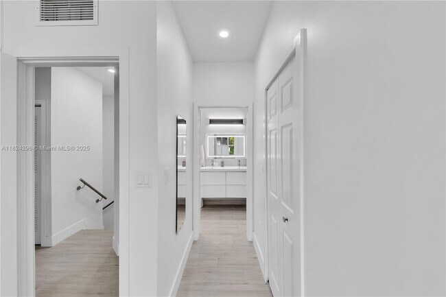 Building Photo - 11401 NW 89th St