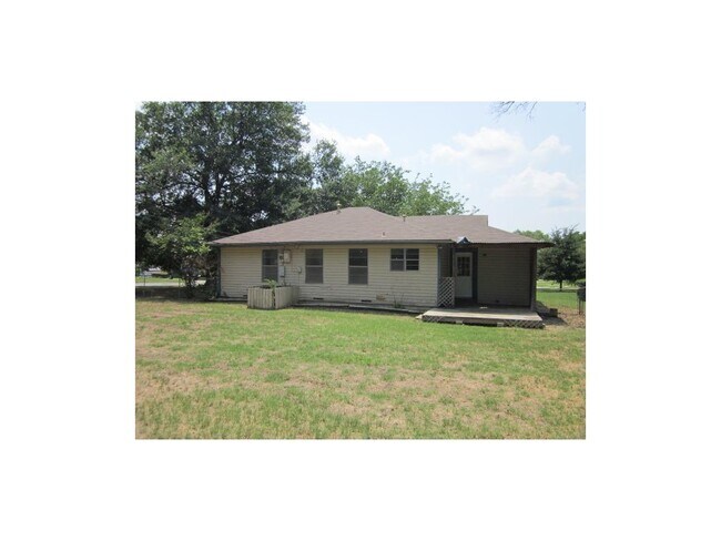 Building Photo - 3912 Briscoe St