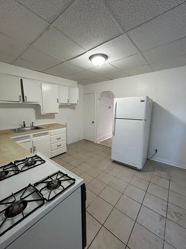 Building Photo - 350 Cleveland Ave