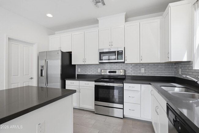 Building Photo - 14870 W Encanto Blvd