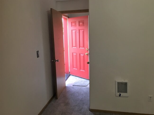 main floor - 6205 SE 92nd Ave