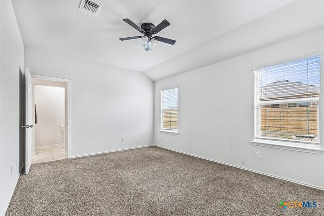 Building Photo - 132 Ragnar Dr