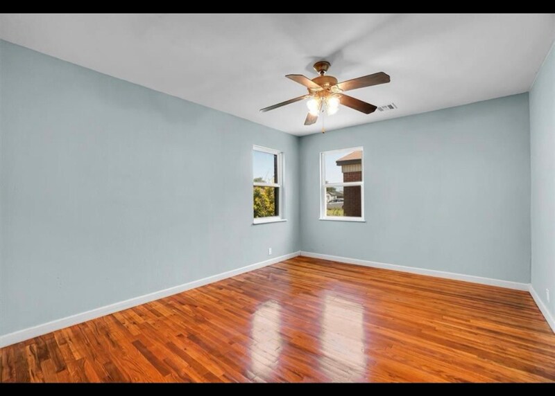 Building Photo - 1033 Coe St