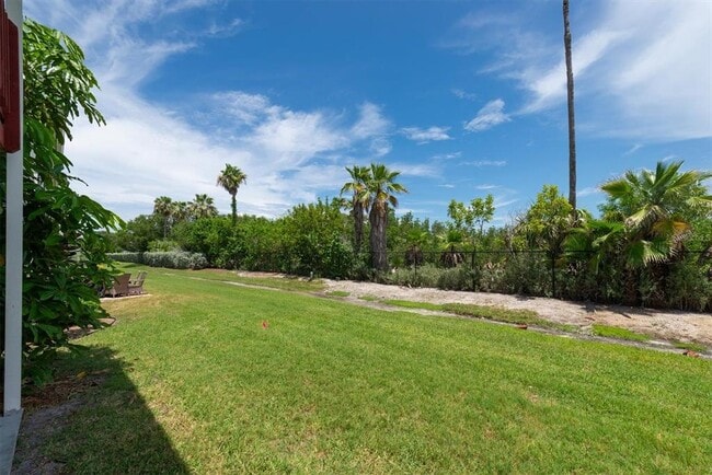 Building Photo - 802 Hidden Harbour Dr