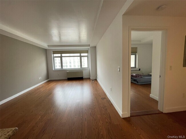 Building Photo - 40-22 College Point Blvd