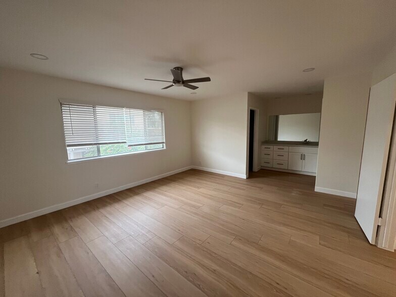 Building Photo - 8207 Mammoth Cir