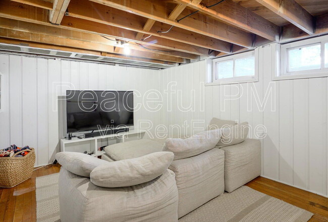 Building Photo - 949 S 2300 E