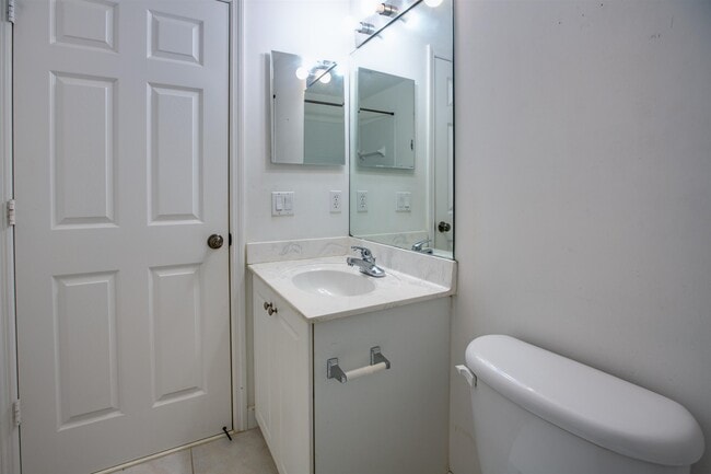 Building Photo - 4266 Park Crossing Tr