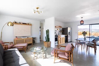 Building Photo - Beautiful 3-Bedroom, 2-Bath Home in Joshua Tree fully furnished