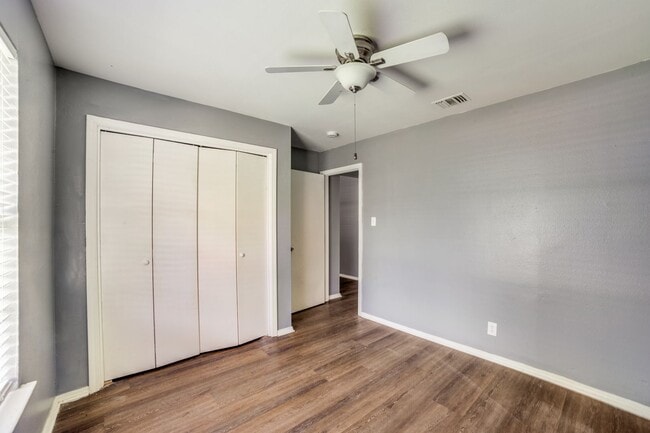 Building Photo - CHARMING HOME IN LOMA TERRACE