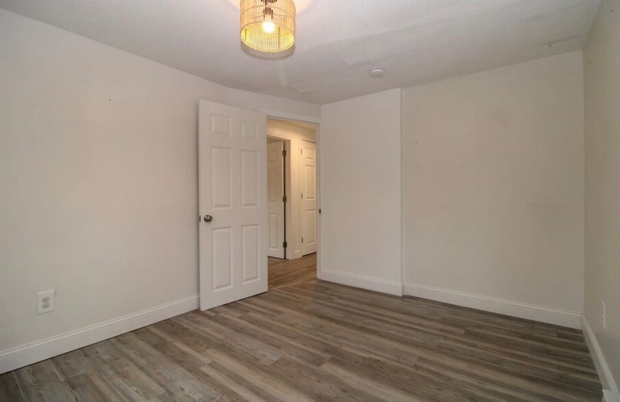 Building Photo - 46 Atwood Rd