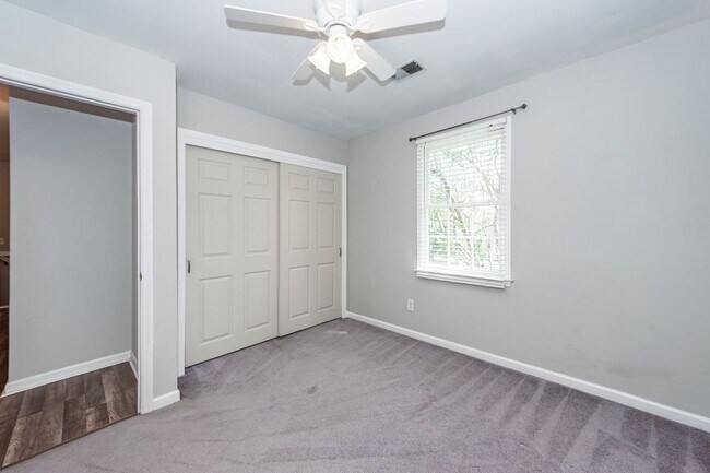Building Photo - 4 Bedroom, 2.5 Bathroom Home in Tall Pines...