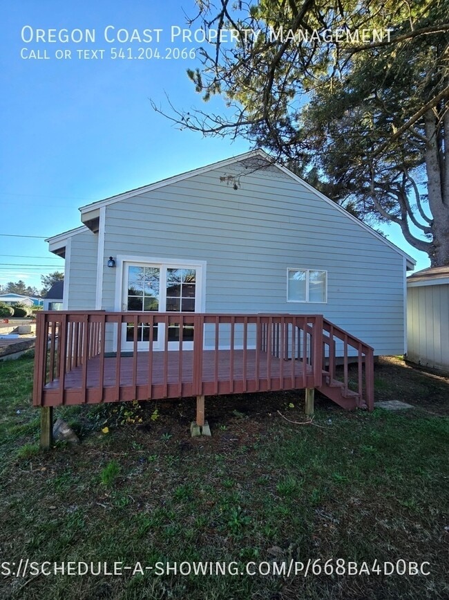 Building Photo - 1441 NW 20th St