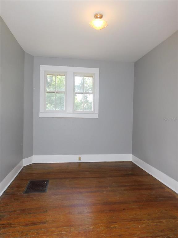 Building Photo - 541 NE 11th St