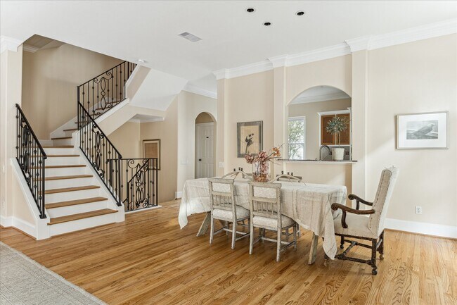 Building Photo - 3515 Yupon St