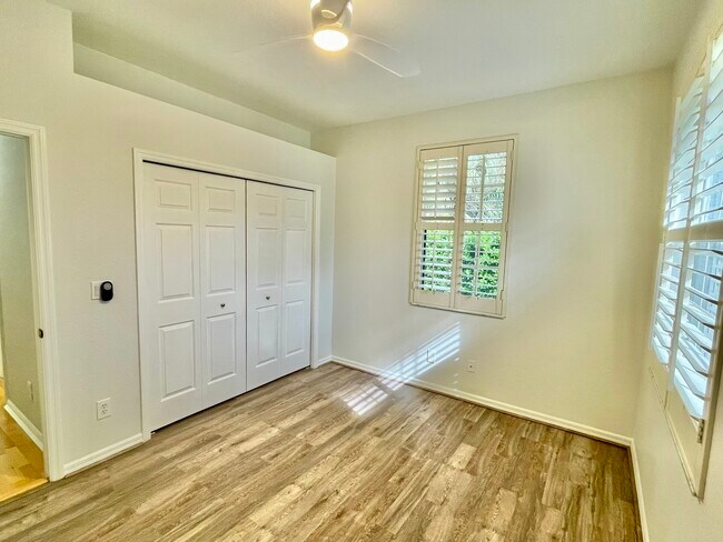 Building Photo - 6171 Lancewood Way