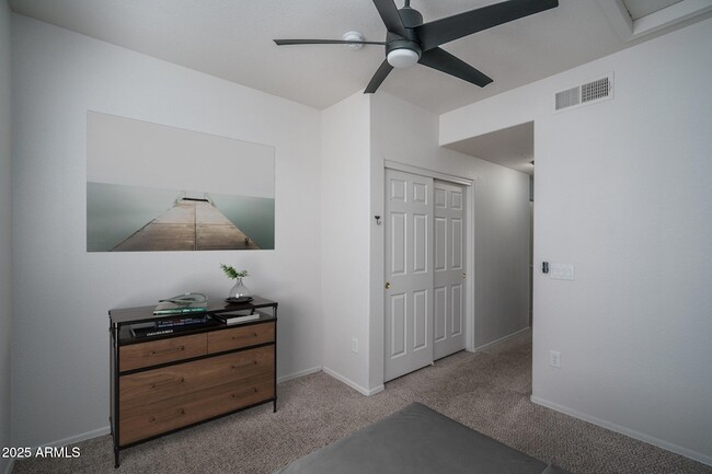 Building Photo - 18250 N Cave Creek Rd