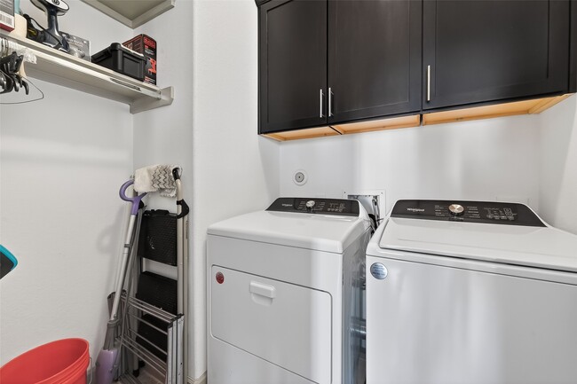 Building Photo - 1621 Rosewood St