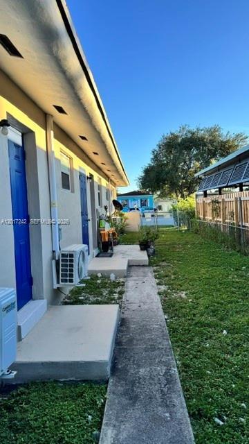 Building Photo - 3085 W Flagler St