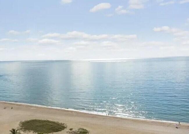 Building Photo - 531 N Ocean Blvd