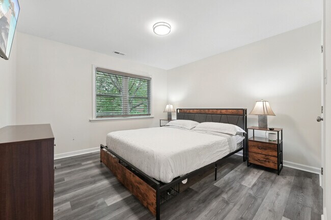 Building Photo - 214 Bridgefield Pl