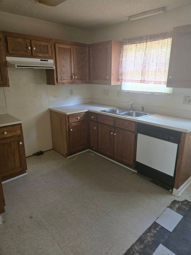 Building Photo - 115 Blackwelder Ave