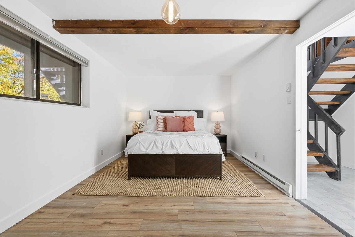 Building Photo - 1 Myrtle Hill Rd