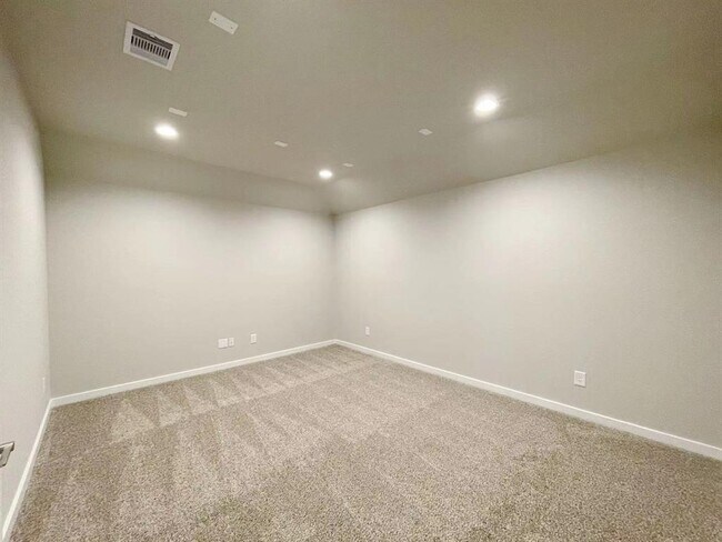 Building Photo - 3514 Gore Creek Dr