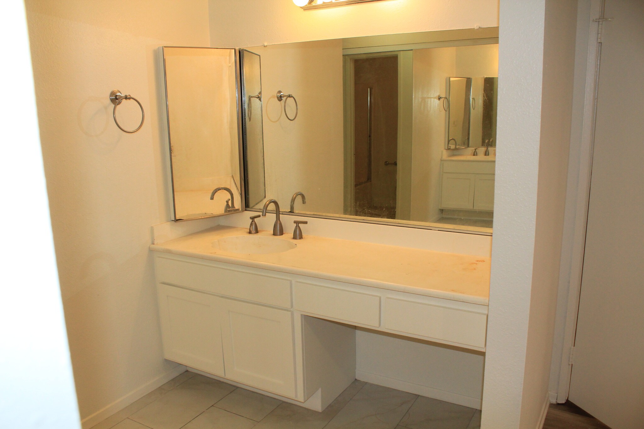 Building Photo - 7765 W 91st St