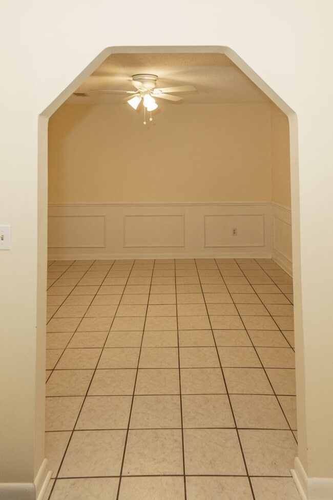 Building Photo - Beautiful 4 bedroom in the heart of Mossy Oaks!