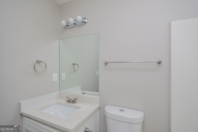 Building Photo - 25 Beaverdam Ct