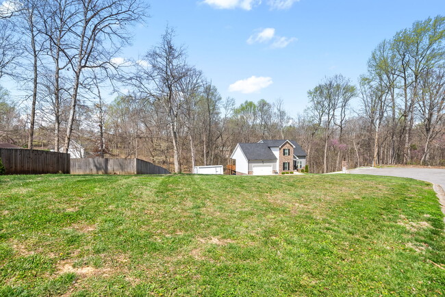 Building Photo - 3477 Eastwood Dr