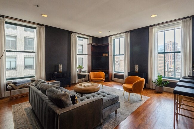 Building Photo - 888 S Michigan Ave