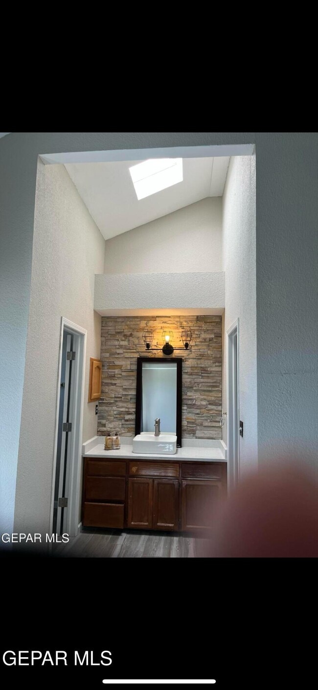 Building Photo - 7548 Plaza Taurina Dr