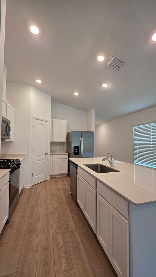 Building Photo - 868 Grand Reserve Dr