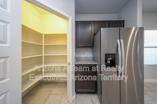 Building Photo - 9404 W Gambel Oak Ln