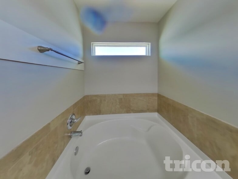 Building Photo - 97723 Albatross Dr